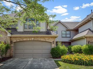 210 Benton Ln, Bloomingdale, IL