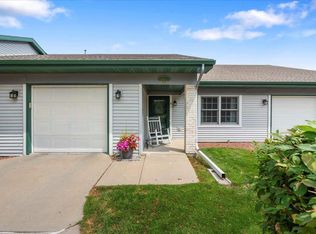 209 E Parkview St #C, Cottage Grove, WI 53527