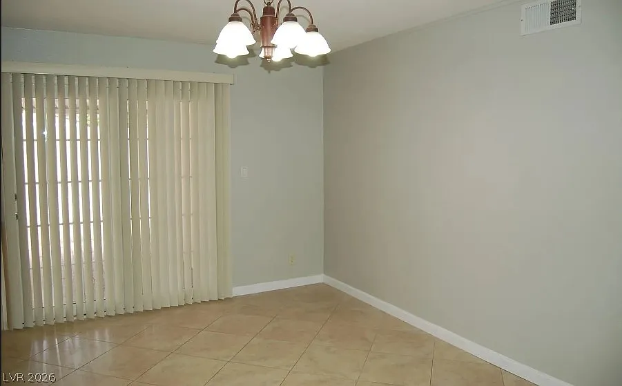 3 bed, 2.0 bath, 1337 sqft, $1,895 — Photo 3
