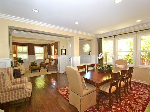 Formal Dining Rm & Living Rm