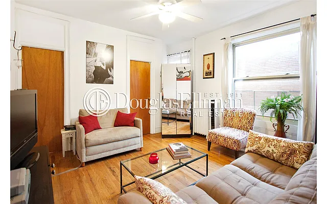 Rented by Douglas Elliman | media 29