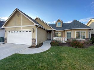 7909 N Woodrow Ave, Fresno, CA 93720