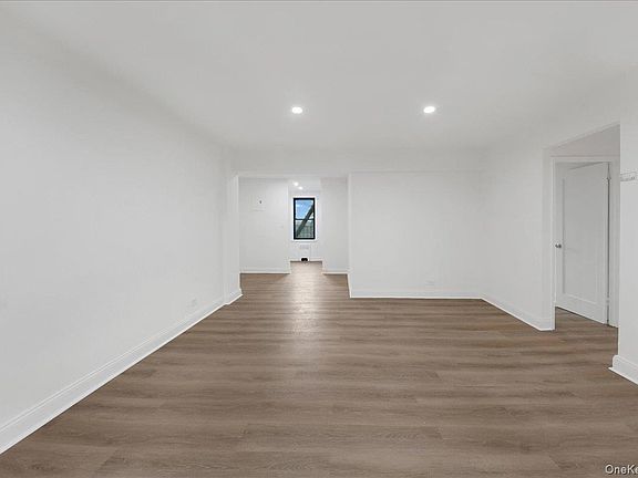 3rd image of 3840 Greystone Avenue #3A