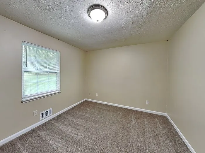 2800 Alexandria Dr SW — Photo 12