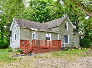 3823 Oxbow Rd, Sodus, MI 49126