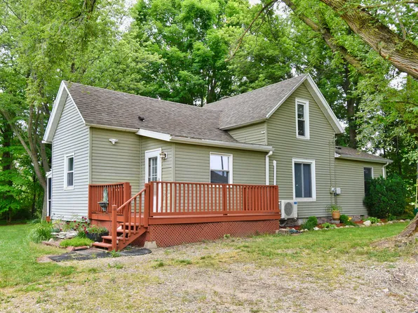 3823 Oxbow Rd, Sodus, MI 49126