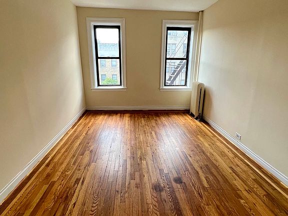 4th image of 46 Cooper St #4
