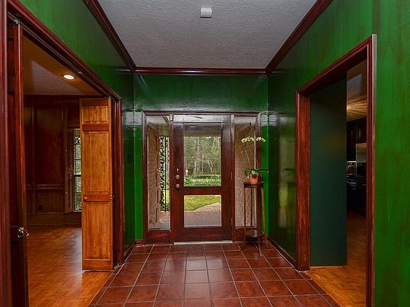 4th image of 2410 Kings Forest Dr