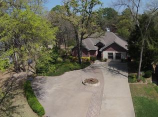 140 Shady Shores Dr, Mabank, TX 75156