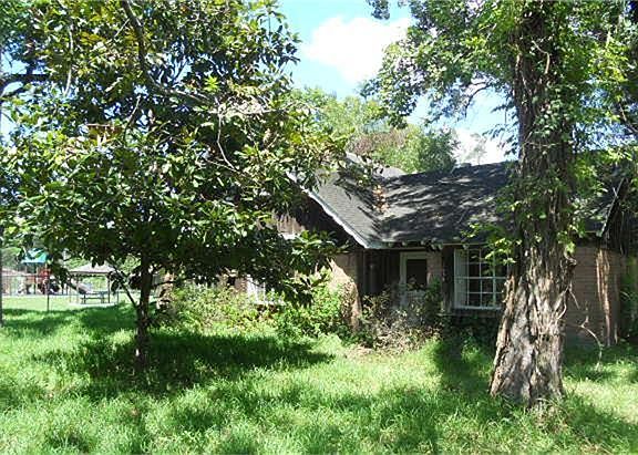 2nd image of 1432 Park Dr