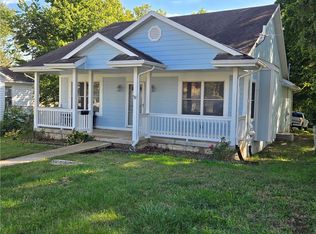 503 E Ottawa St, Paola, KS 66071
