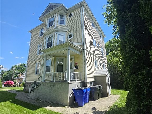 2nd image of 70 Warburton St