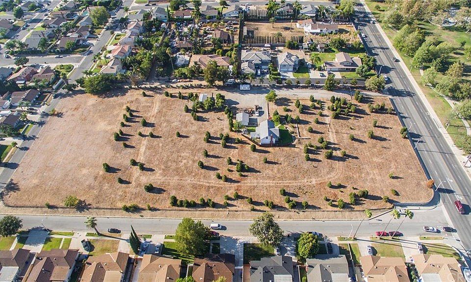 1st image of 6858 Hermosa Ave