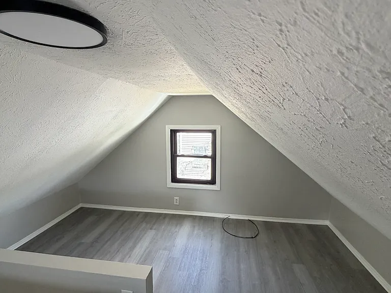 3rd bedroom upper level other side