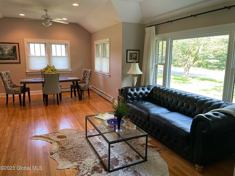 4th image of 632 Lake Avenue
