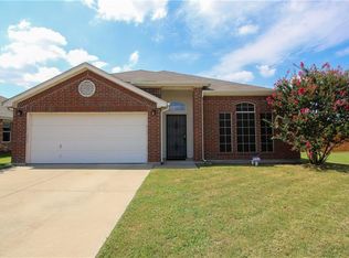 804 Coppin Dr, Fort Worth, TX 76120