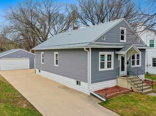 124 S Buchanan St, Green Bay, WI 54303