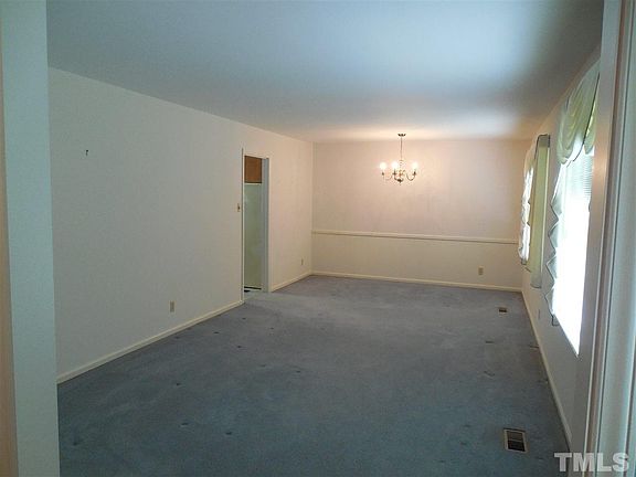 4th image of 2717 Oberlin Dr