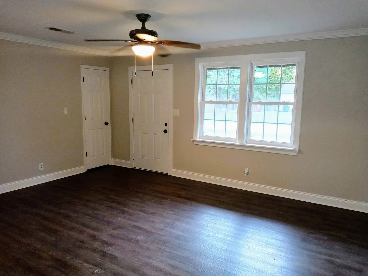 Great Home Conveniently Located — Photo 2