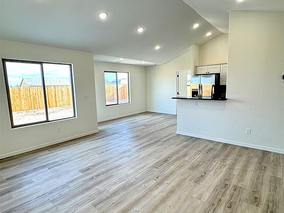 2nd image of 1306 Marboeuf Blvd
