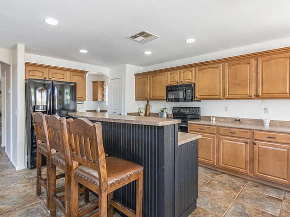 3rd image of 2839 N 106th Ave
