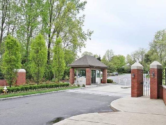 1st image of 94 Dove Hill Dr