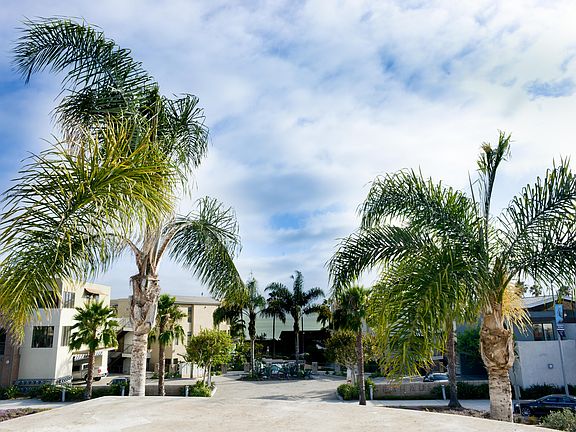 3rd image of 5439.5 La Jolla Blvd