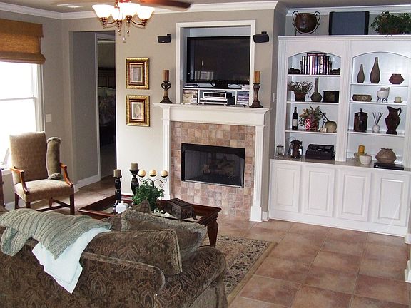 14' x15' Hearth Room