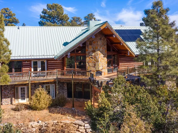 30 Pargin Rd, Tijeras, NM 87059