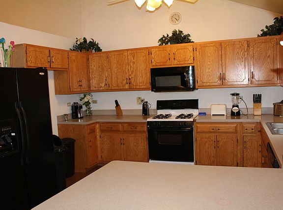 5th image of 2336 Golfview Dr