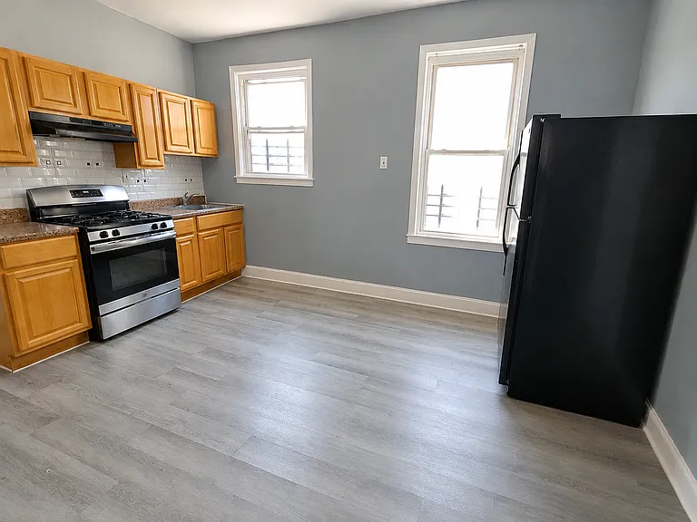 313 S 19th St #2D — Photo 7