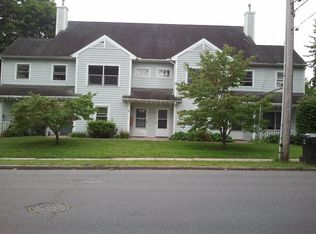 93A Brace Rd, West Hartford, CT 06107