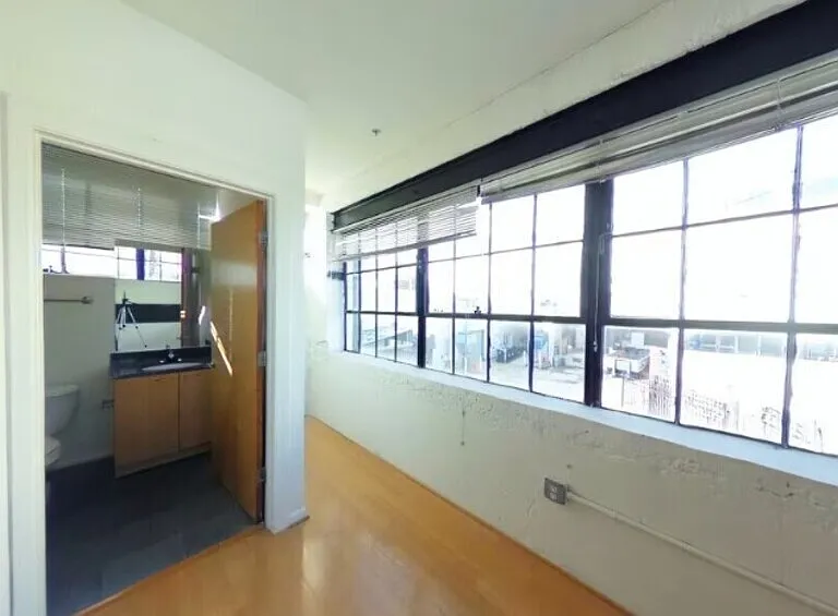 1011 W Marshall St #209 — Photo 3