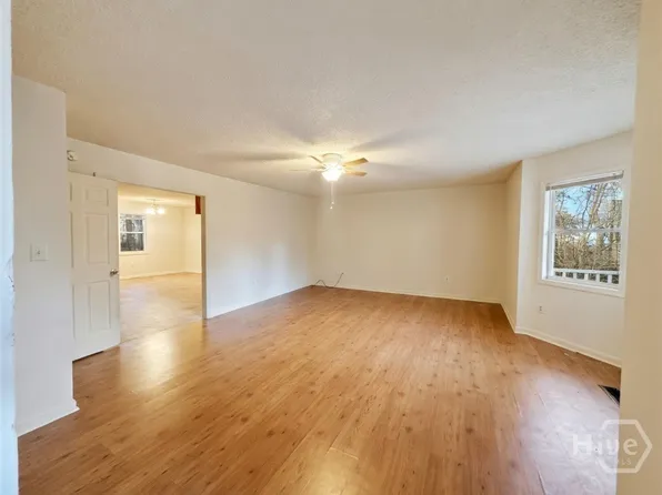 1808 Cedar Shoals Dr, Athens, GA 30605