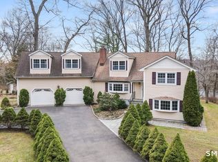 35 Archer Ln, Stamford, CT 06905