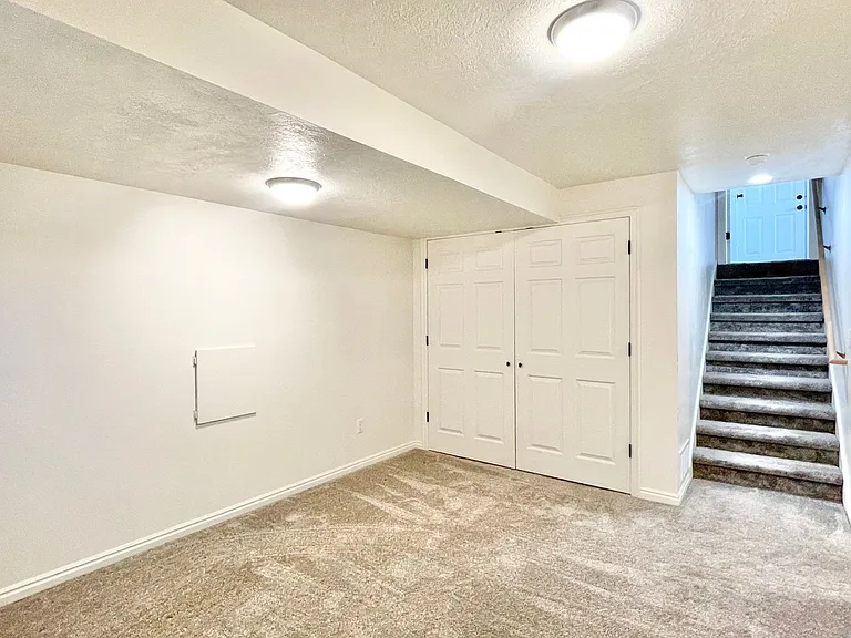 617 E Orangewood Ln — Photo 24