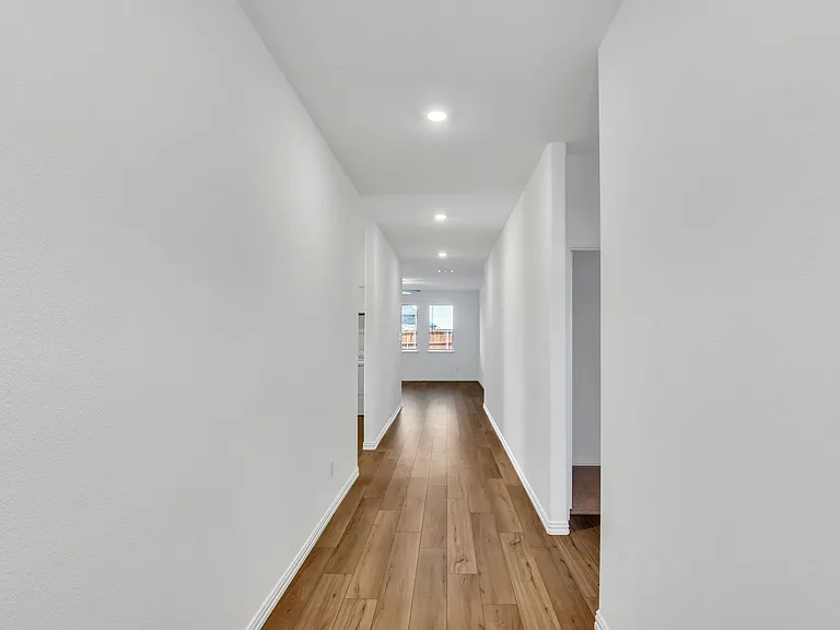 5126 Penrose Dr — Photo 18