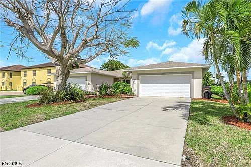 5013 SW 16th Pl Photo 1