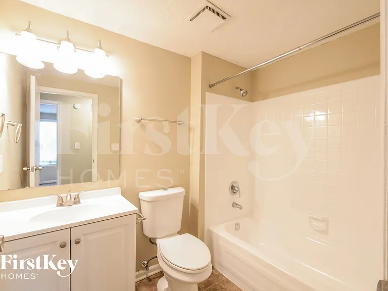 639 Shady Creek Ct — Photo 10