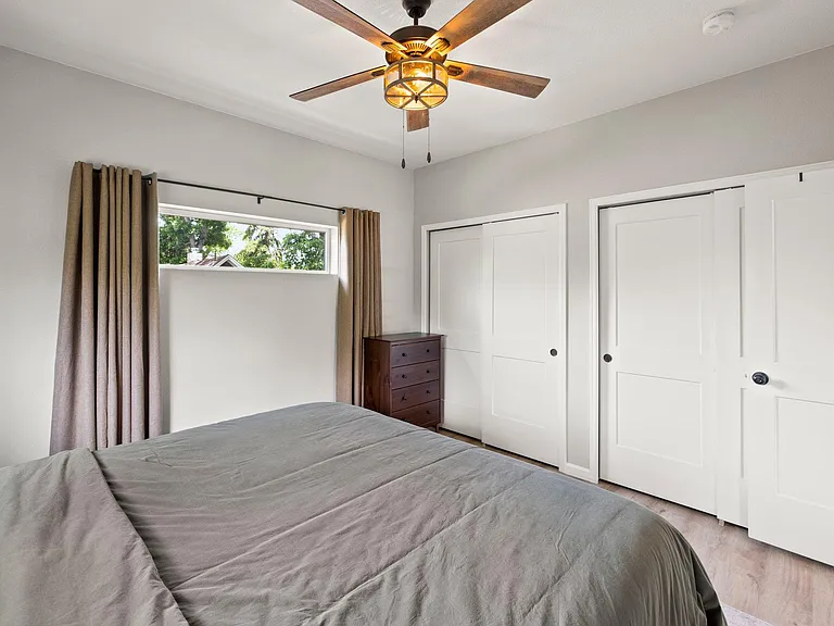 815 E Cache La Poudre St #B — Photo 14