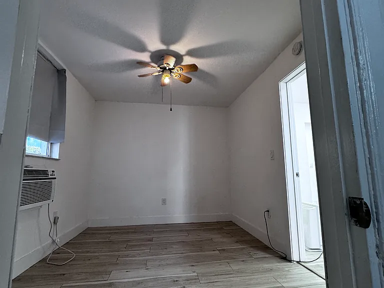 2275 SW 17th Ter #2 — Photo 16