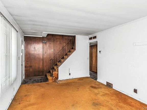4th image of 754 Windsor Road