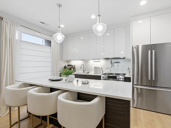 5th image of 715 South Blvd #301