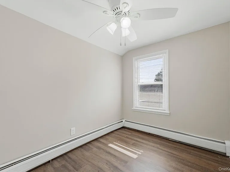 30 Center St — Photo 8