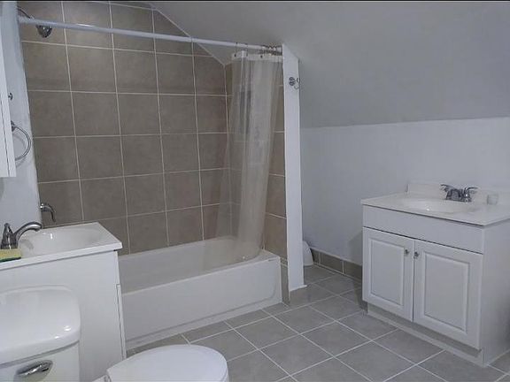 2nd image of 709 N Alexander St