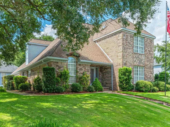 814 Boulevard Of The Champions, Shalimar, FL 32579