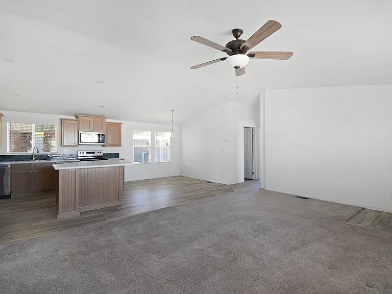 Paradise Groves Manufactured Home Community — Photo 47