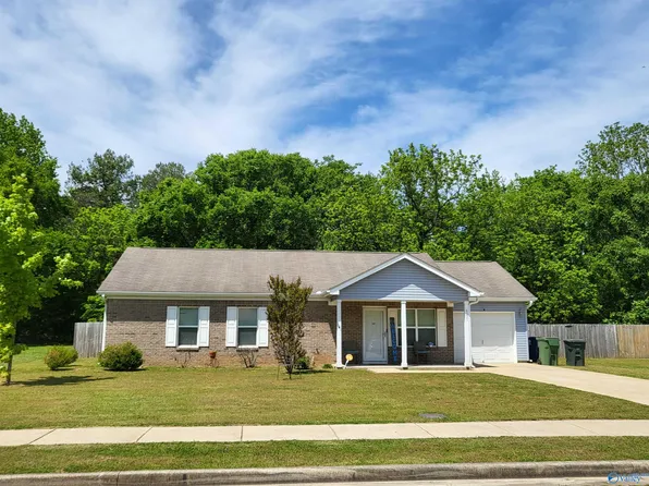 6331 Banks St NW, Huntsville, AL 35810