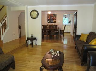 10133 Walnut Wood Ct, Burke, VA 22015