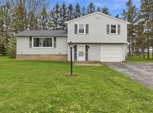 1128 County Road 8, Farmington, NY 14425
